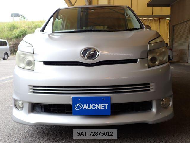 Toyota VOXY 2008-01 289205-3