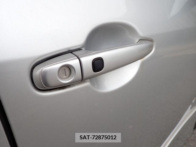 Toyota VOXY 2008-01 289205-6