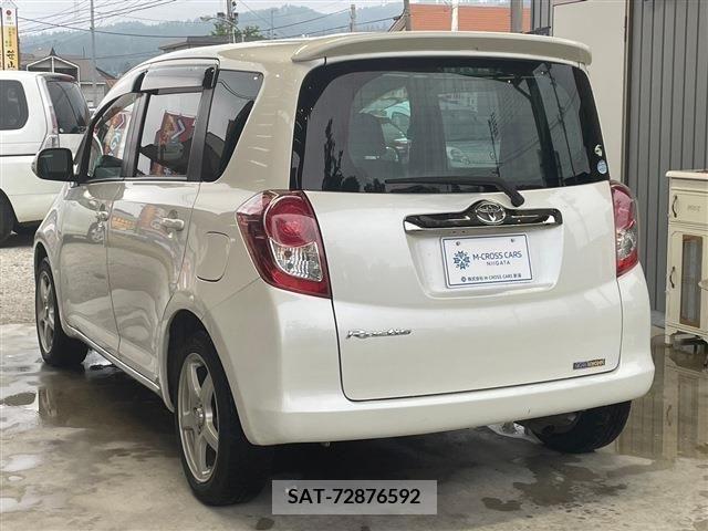 Toyota RACTIS 2009-09 313635-6