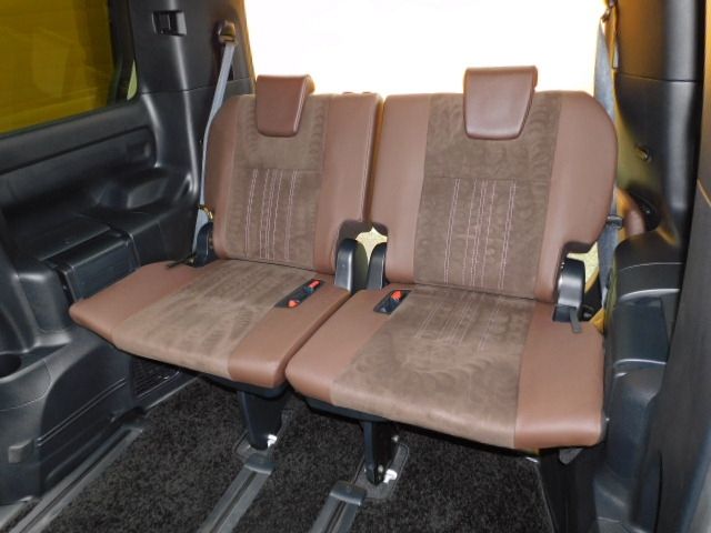 Toyota ESQUIRE 2019-03 181928-6