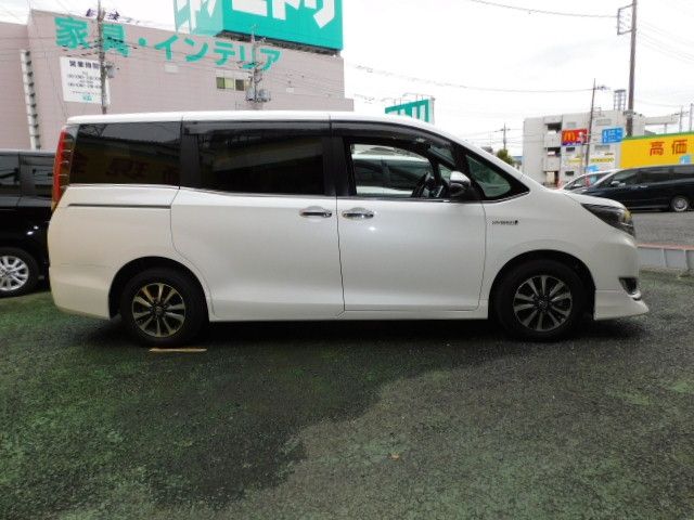 Toyota ESQUIRE 2019-03 181928-17