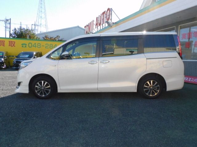 Toyota ESQUIRE 2019-03 181928-18