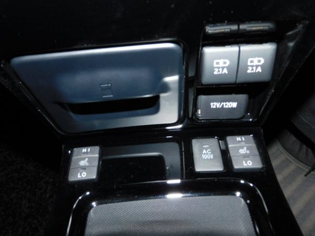 Toyota ESQUIRE 2019-03 181928-13
