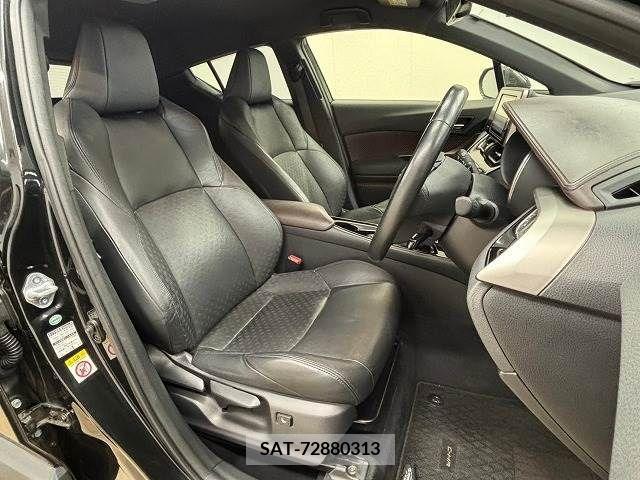 Toyota C-HR 2017-01 264558-4