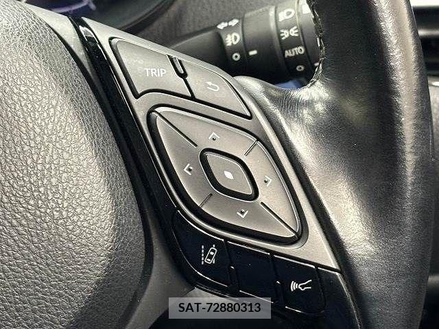 Toyota C-HR 2017-01 264558-9