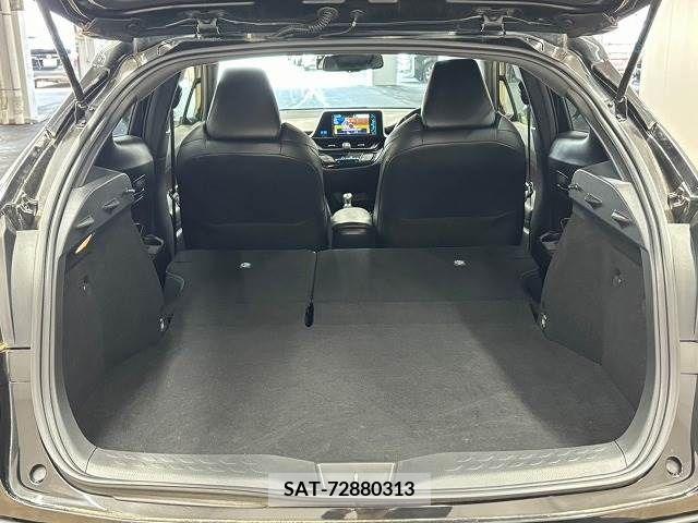 Toyota C-HR 2017-01 264558-12