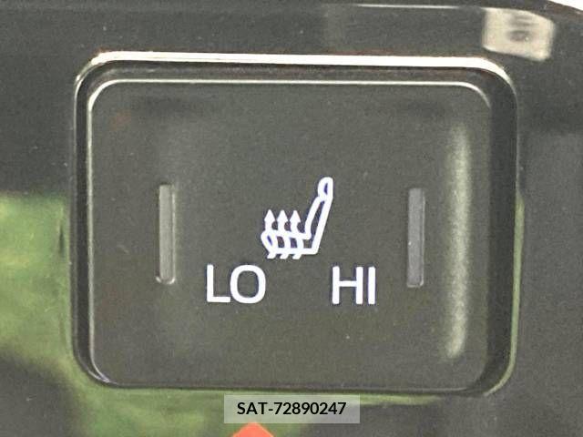 Toyota VOXY 2022-10 347464-6