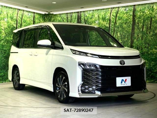 Toyota VOXY 2022-10 347464-17