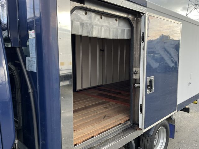 Isuzu ELF TRUCK 2018-07 21299-6
