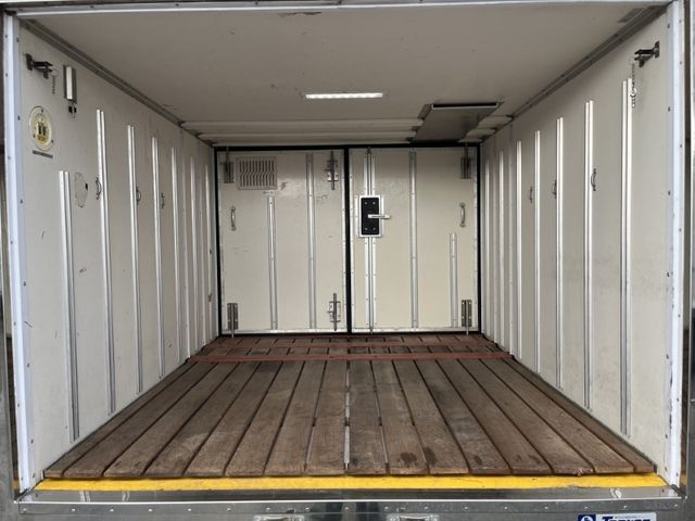 Isuzu ELF TRUCK 2018-07 21299-8