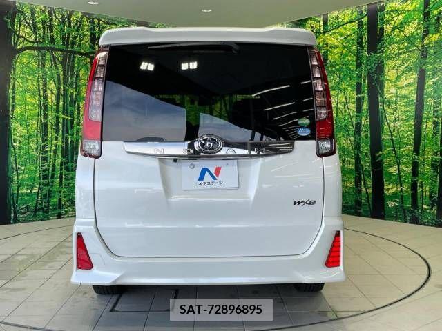 Toyota NOAH 2017-01 336247-15