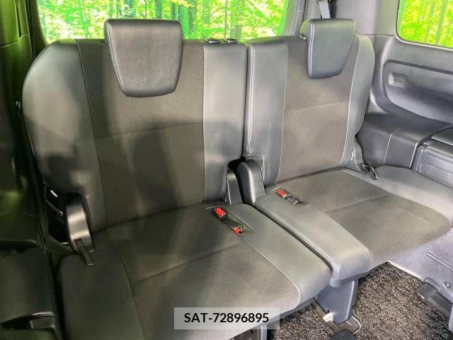 Toyota NOAH 2017-01 336247-9