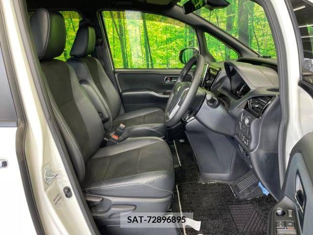 Toyota NOAH 2017-01 336247-7