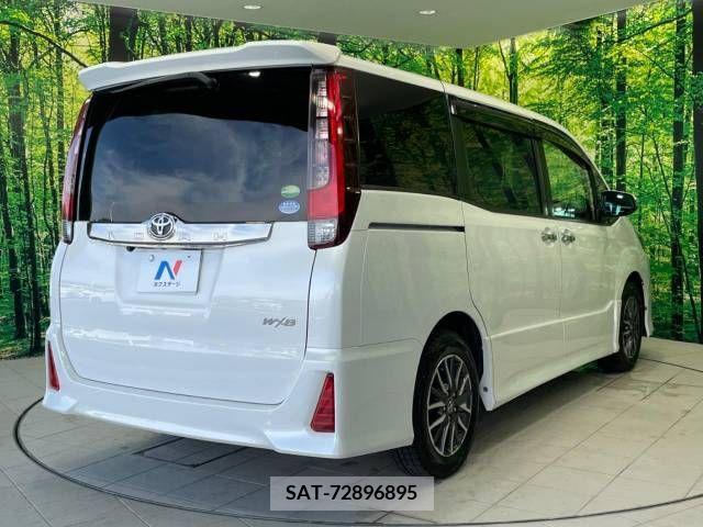 Toyota NOAH 2017-01 336247-17