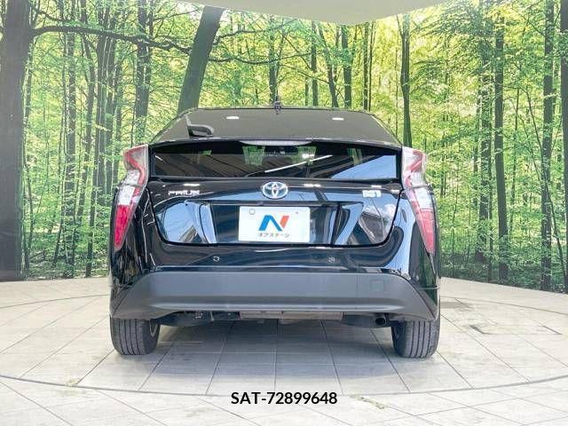 Toyota PRIUS 2017-08 393379-15