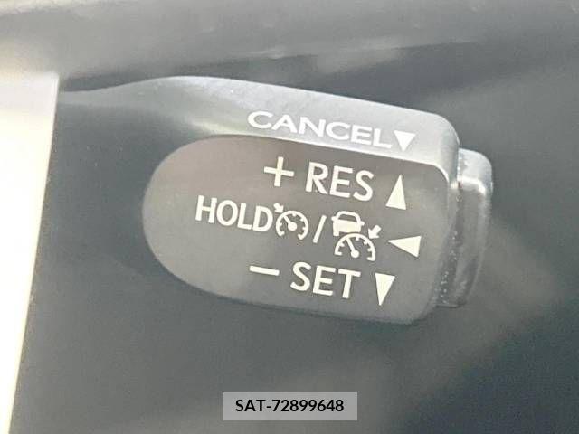 Toyota PRIUS 2017-08 393379-5