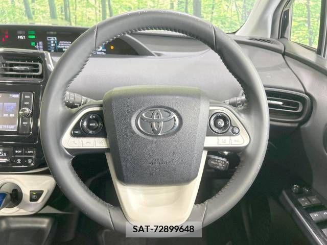 Toyota PRIUS 2017-08 393379-11
