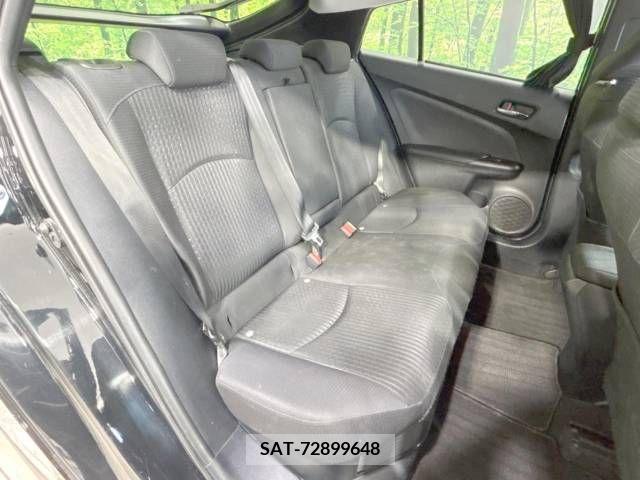 Toyota PRIUS 2017-08 393379-9