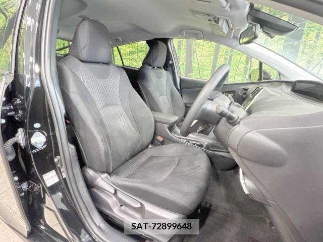 Toyota PRIUS 2017-08 393379-8