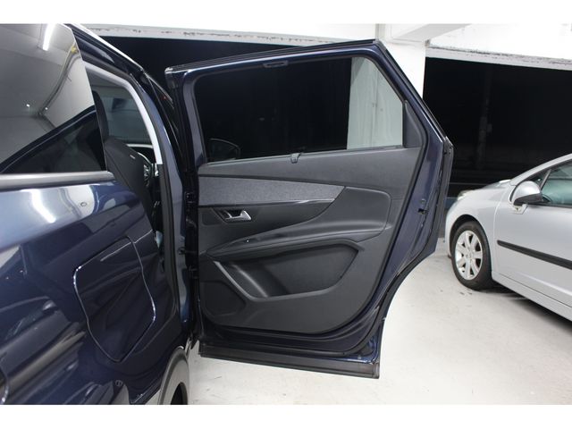 Peugeot 5008 2018-07 27445-15