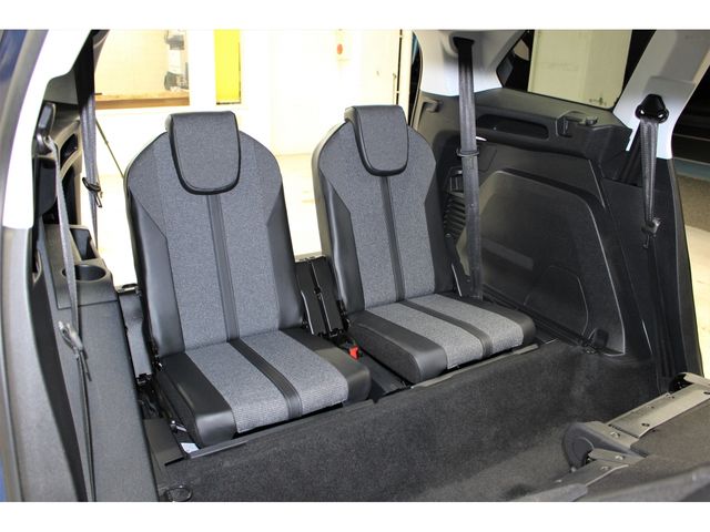 Peugeot 5008 2018-07 27445-26