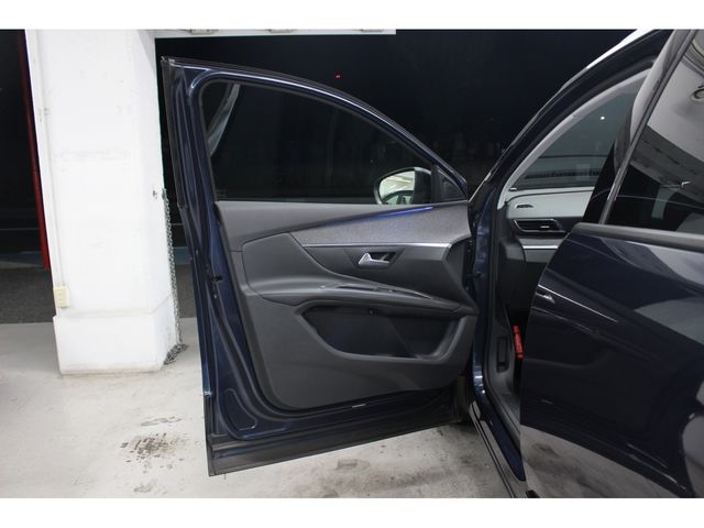 Peugeot 5008 2018-07 27445-17