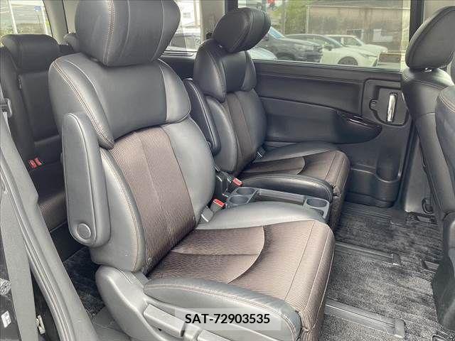 Nissan ELGRAND 2015-06 330840-17