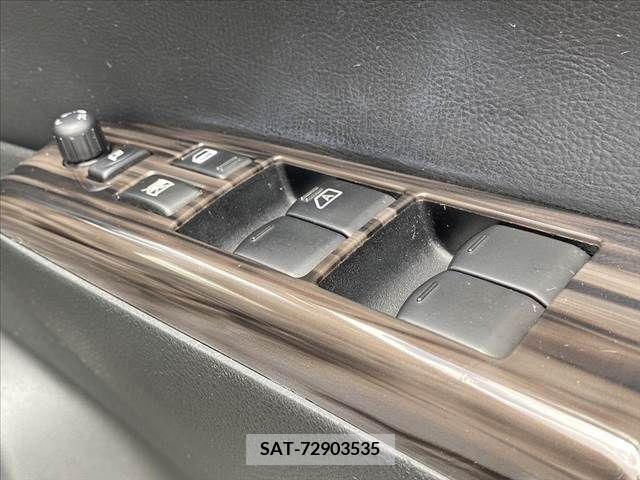 Nissan ELGRAND 2015-06 330840-25