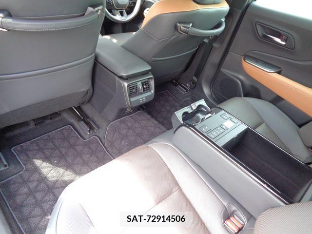Toyota CROWN 2022-11 297731-13