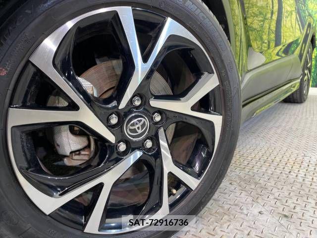 Toyota C-HR 2017-02 295009-13