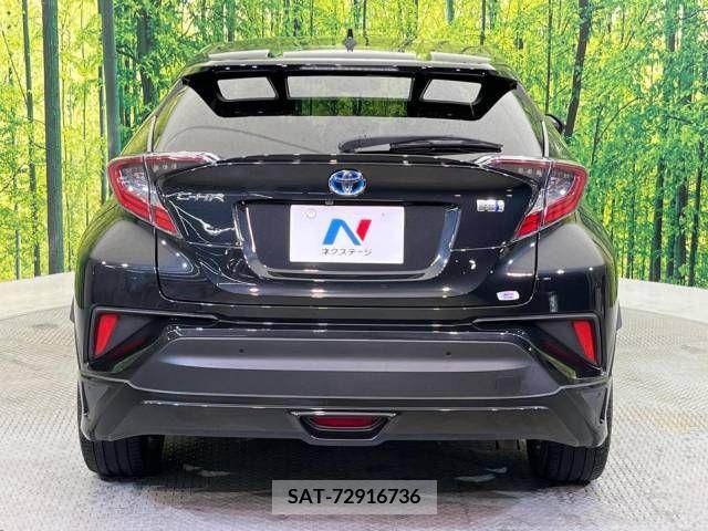 Toyota C-HR 2017-02 295009-15