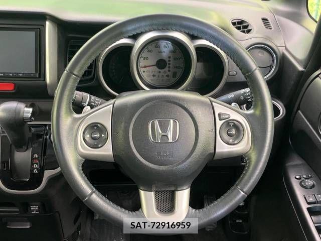 Honda N BOX 2013-10 306747-11