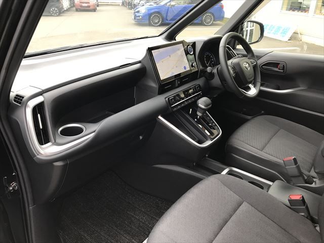 Toyota VOXY HYBRID 2023-06 190069-9