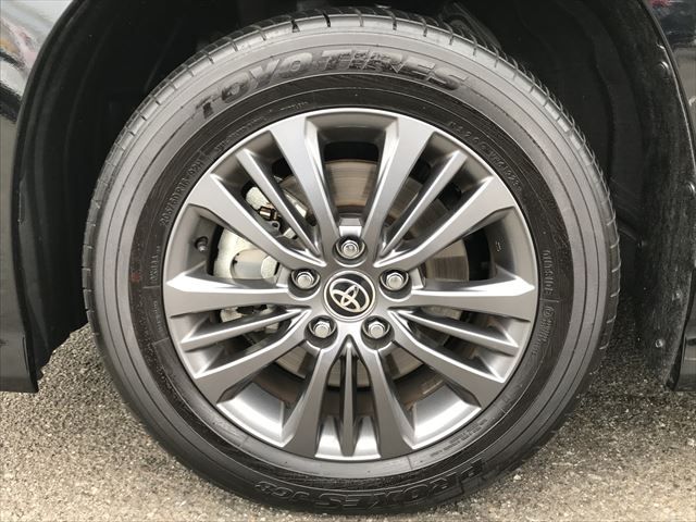 Toyota VOXY HYBRID 2023-06 190069-7