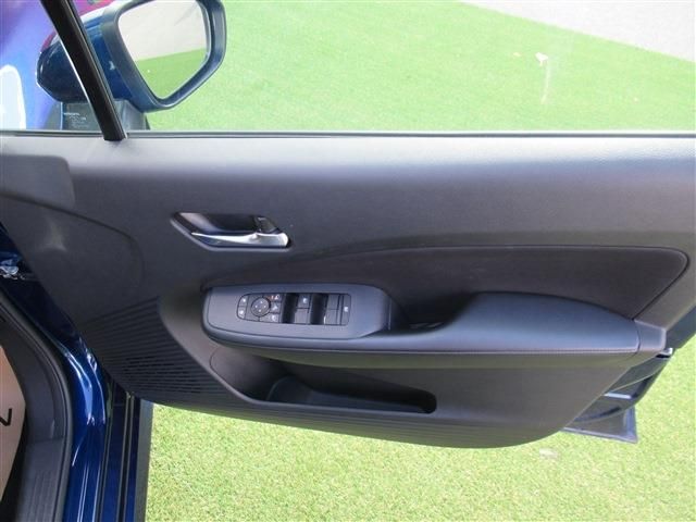 Nissan NOTE 2021-11 194728-24