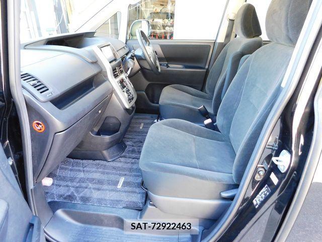 Toyota NOAH 2010-09 222737-9
