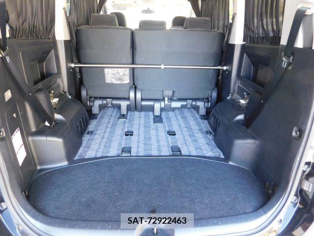 Toyota NOAH 2010-09 222737-11