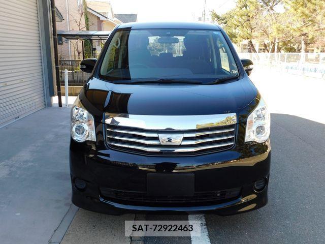 Toyota NOAH 2010-09 222737-3