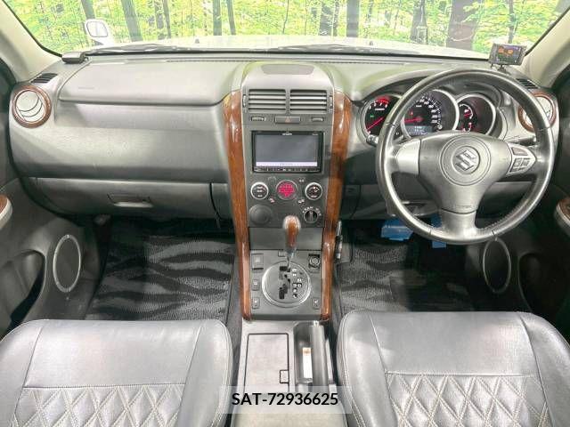 Suzuki ESCUDO 2011-07 297238-1