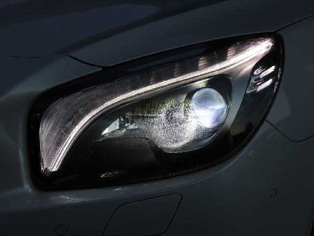 Mercedes Benz SL-CLASS 2013-08 182750-19