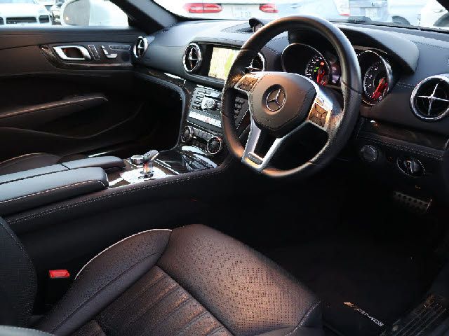 Mercedes Benz SL-CLASS 2013-08 182750-11