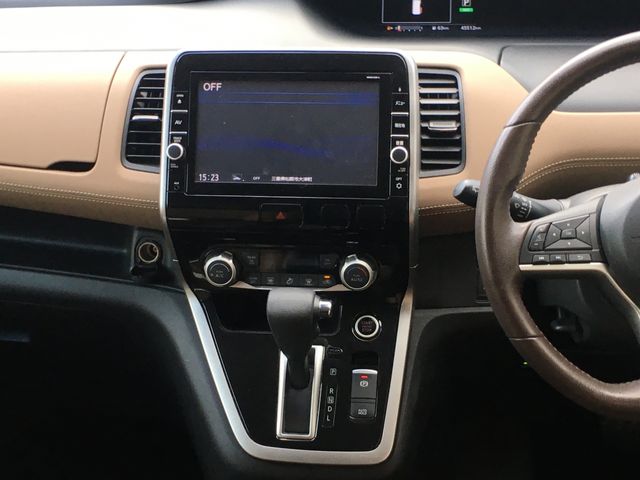 Nissan SERENA 2016-08 181651-6