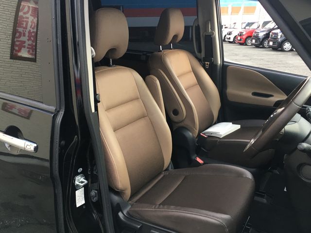 Nissan SERENA 2016-08 181651-8