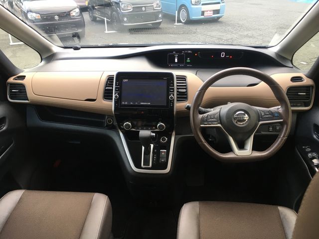 Nissan SERENA 2016-08 181651-5