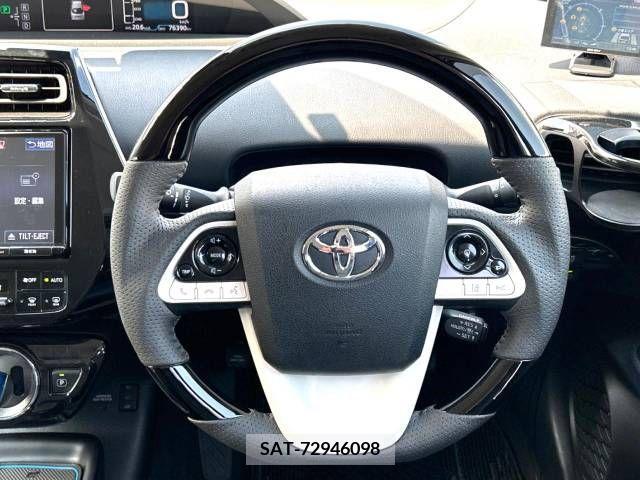 Toyota PRIUS 2018-05 322317-11