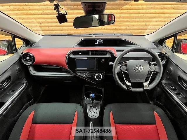 Toyota AQUA 2018-11 214754-1