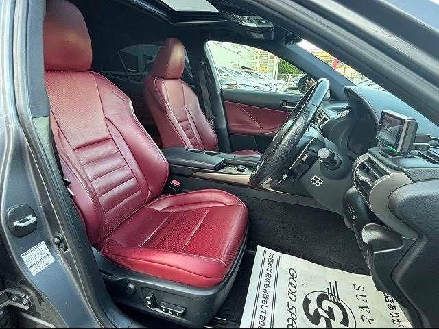 Lexus IS 2013-05 14296-4
