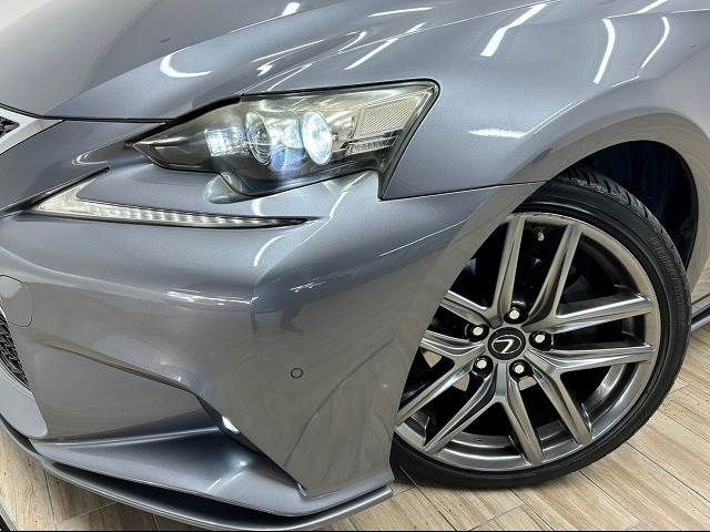 Lexus IS 2013-05 14296-18