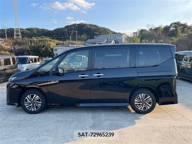 Nissan SERENA 2023-03 216904-6