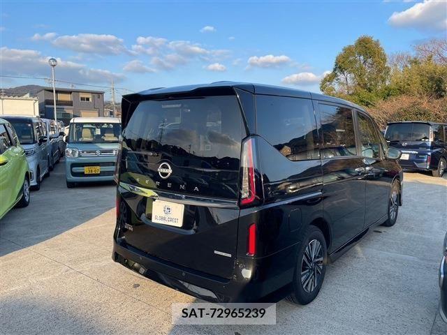 Nissan SERENA 2023-03 216904-5